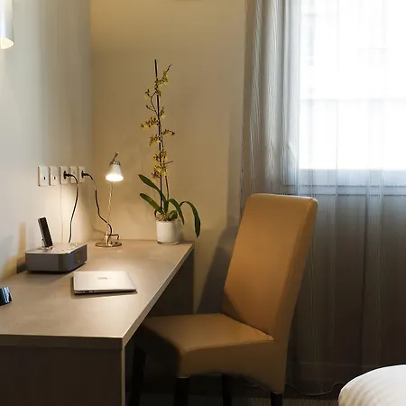 Hotel apartamentowy Appart'city Confort Centre Prado Velodrome 3*