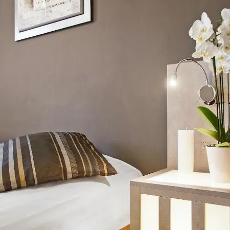 Appart'city Confort Centre Prado Velodrome Hotel apartamentowy 3*